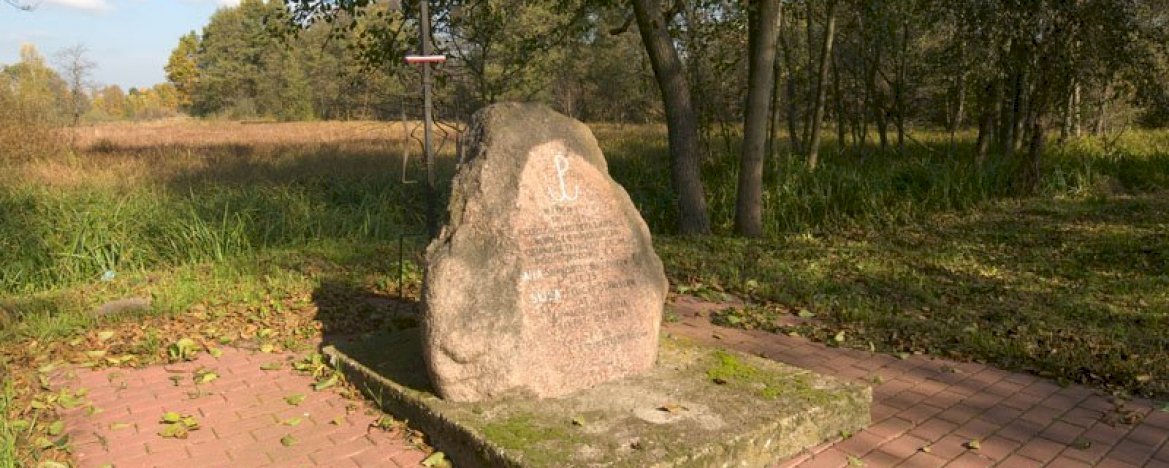 A Boulder commemorating the death of officer cadets ‘Alpha’ and ‘Skiba’ in Stanisławów Pierwszy