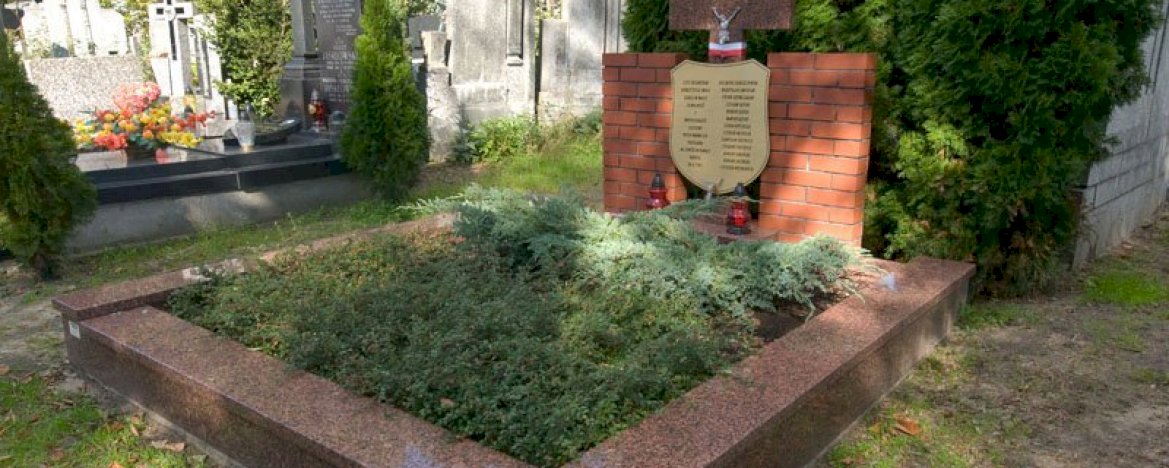 9. Cmentarz parafialny w Serocku