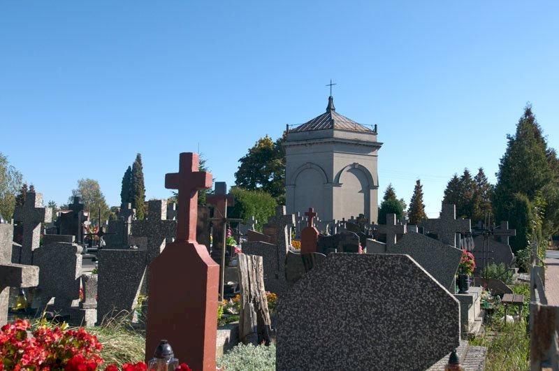 14. Cmentarz parafialny w Wieliszewie