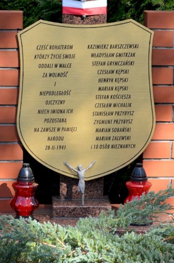 10. Miejsce egzekucji ludności w wąwozie przy ul. Rybaki w  Serocku