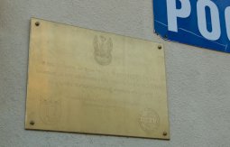 22. Tablica upamiętniająca internowanych oficerów Legionów Polskich w Białobrzegach - #1